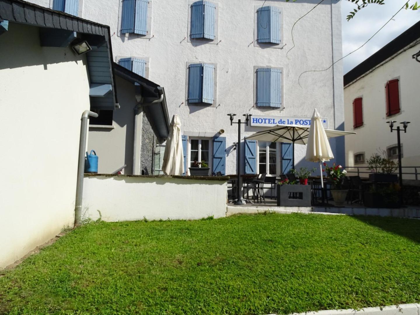 Hotel De La Poste Tardets-Sorholus エクステリア 写真